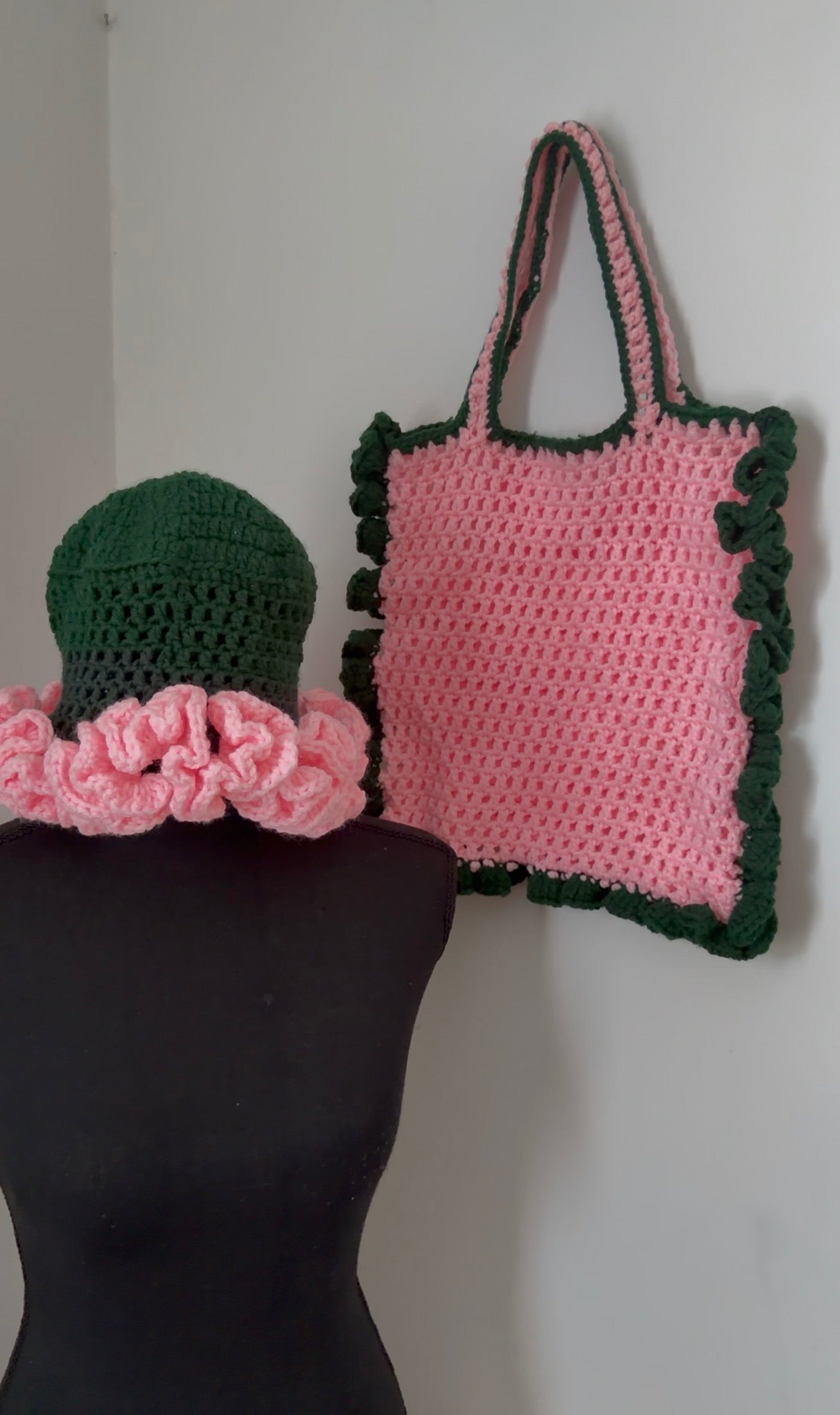 🌸 Blushing Bloom Crochet Tote & Hat Set