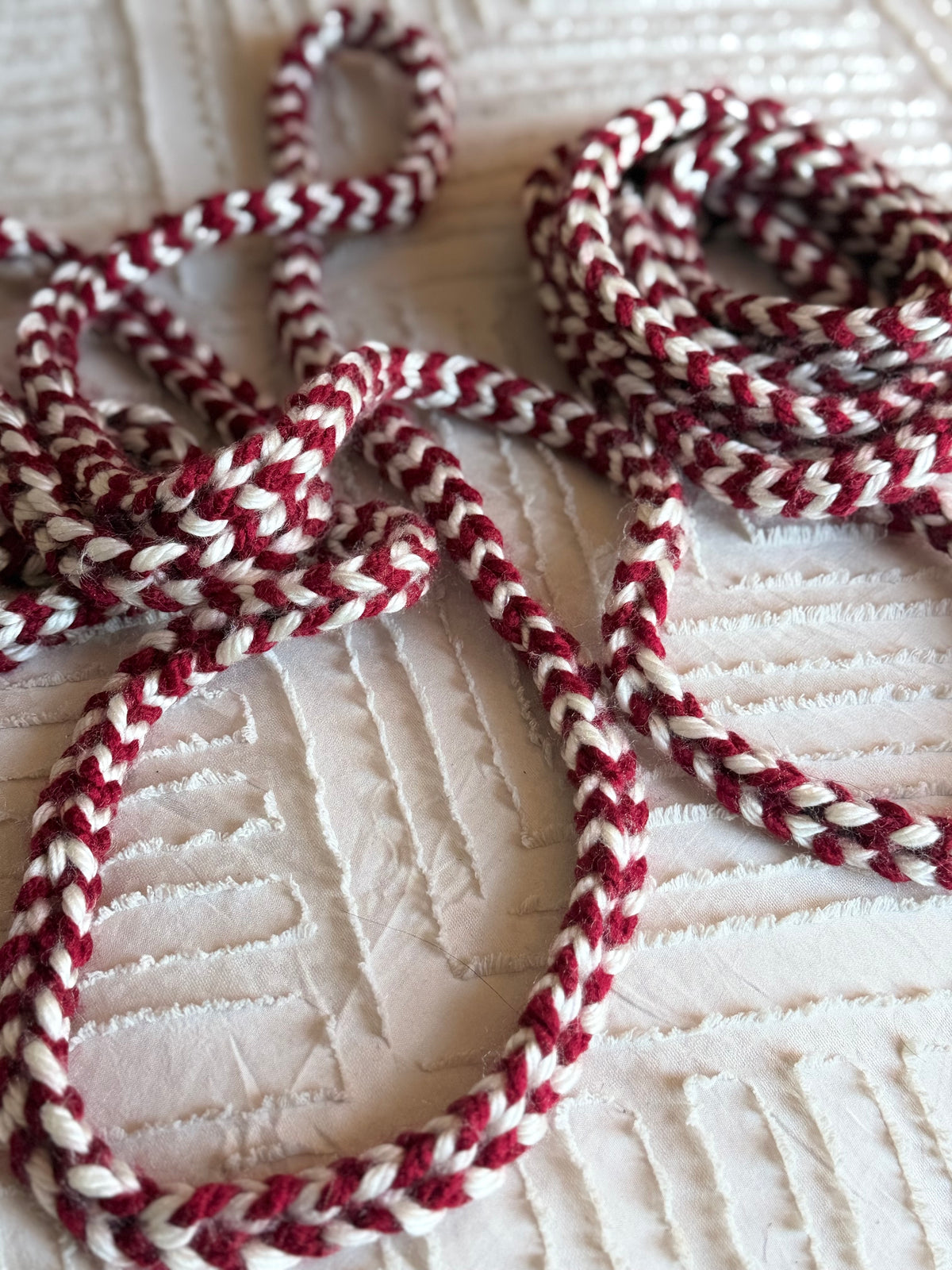 Handmade Chunky Crochet Christmas Garland – Burgundy &amp; Cream