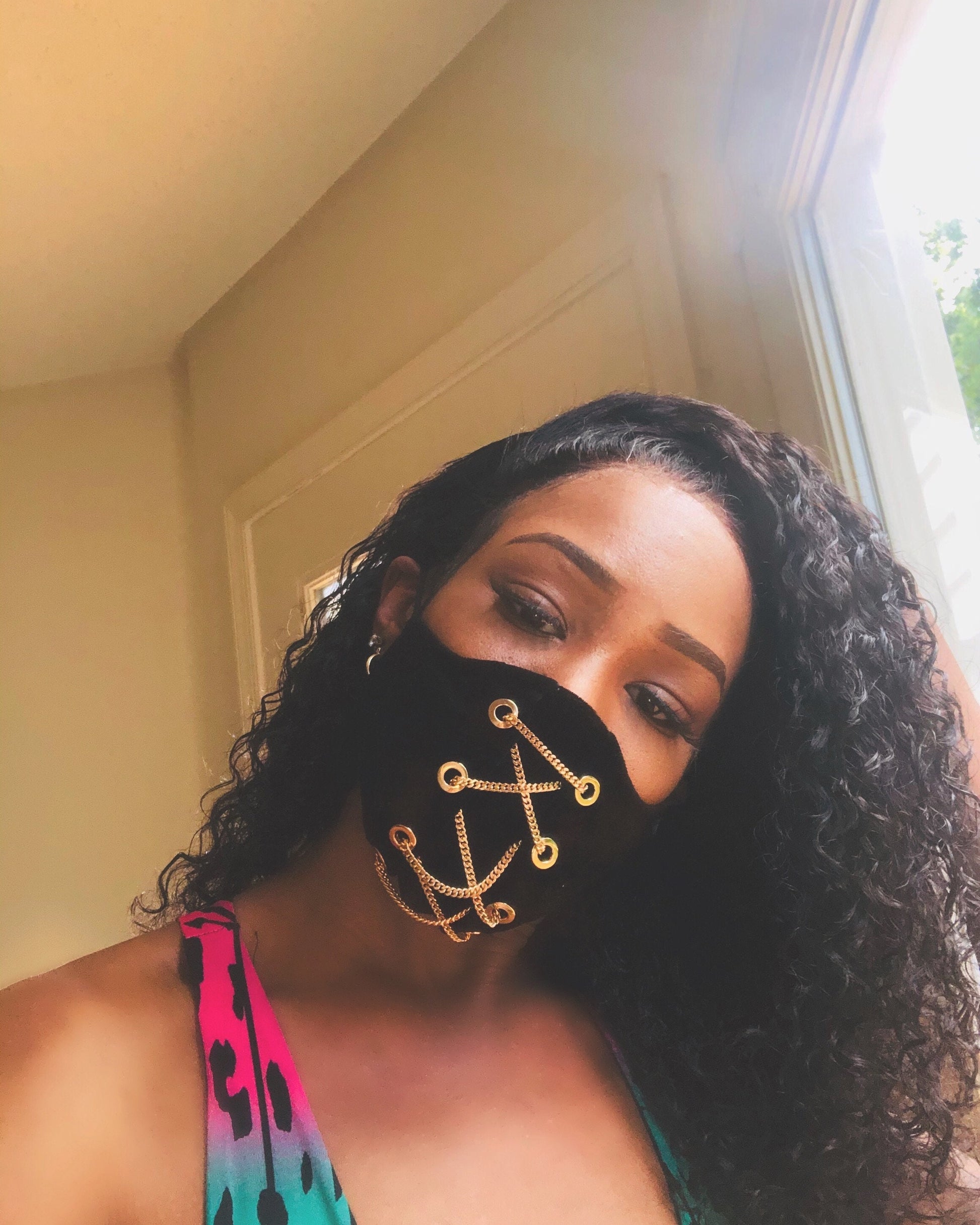 Velvet Chain Face Mask - BOSSED UP FASHION
